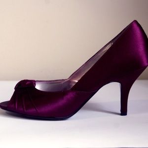 ROBERTO VIANNI Silk Heels